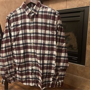 Jack & Jones Men's Plaid Button Up Flannel Shirt - Maroon and White. Size Medium